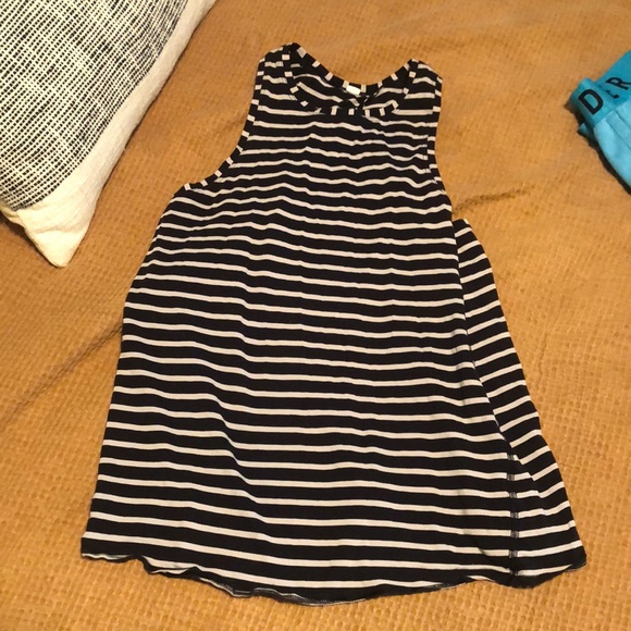 Lululemon black and white stripe split back tank. Worn once. Perfect condition. - Picture 1 of 4